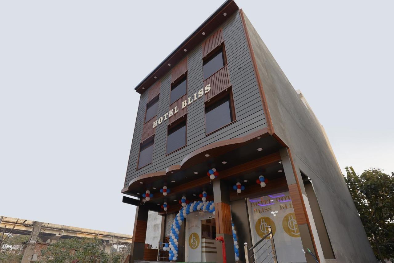 Hotel Bliss Zirakpur 외부 사진