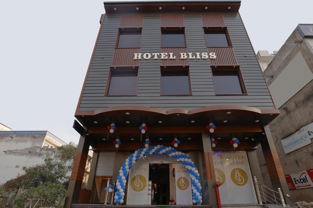 Hotel Bliss Zirakpur 외부 사진