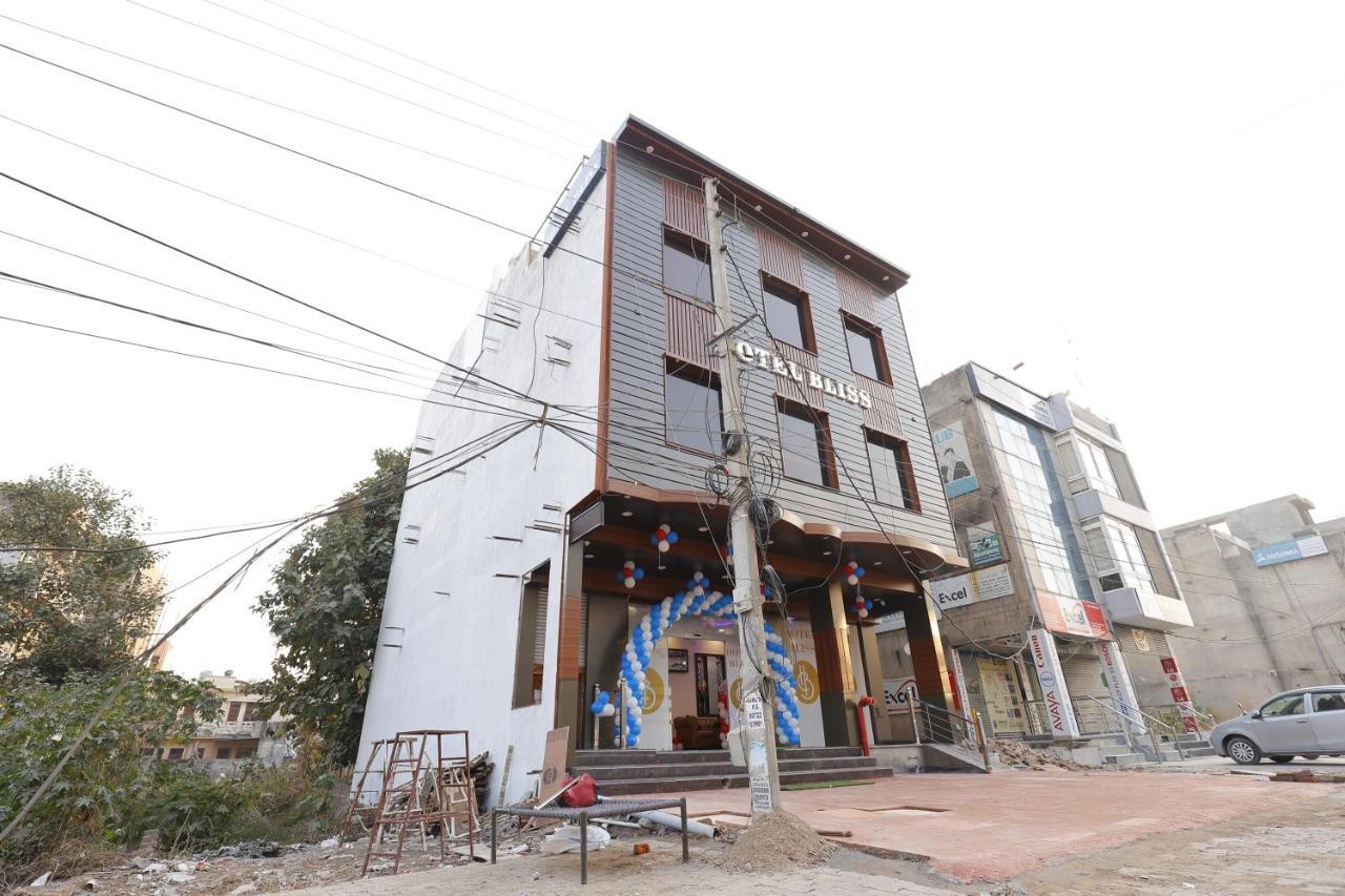 Hotel Bliss Zirakpur 외부 사진